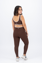 Cargar imagen en el visor de la galería, Align Milk Chocolate Top