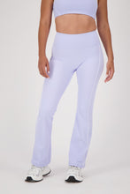 Cargar imagen en el visor de la galería, Contrast Periwinkle Blue Flare Pants