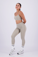 Cargar imagen en el visor de la galería, Infinity Gray Leggings