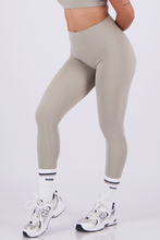 Cargar imagen en el visor de la galería, Infinity Gray Leggings