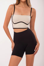 Cargar imagen en el visor de la galería, Above Macadamia Top