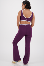 Cargar imagen en el visor de la galería, Align Wine Plum Flare Pants