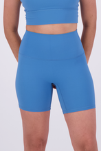 Cargar imagen en el visor de la galería, Solid Silk Blue Short