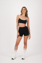 Cargar imagen en el visor de la galería, Contrast True Black Top