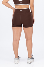 Cargar imagen en el visor de la galería, Align Milk Chocolate Short