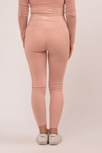 Cargar imagen en el visor de la galería, Posh Pink Leggings