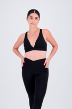 Cargar imagen en el visor de la galería, Atelier Moon Black Top