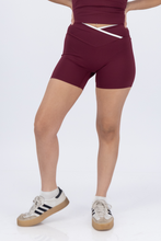 Cargar imagen en el visor de la galería, Align Deep Wine Short
