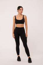 Cargar imagen en el visor de la galería, Ultimate Black Leggings
