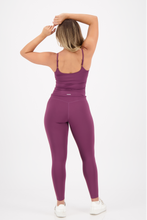 Cargar imagen en el visor de la galería, Reset Cabernet Wine Top