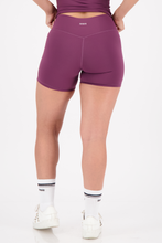 Cargar imagen en el visor de la galería, Reset Cabernet Wine Short