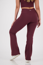 Cargar imagen en el visor de la galería, Solid  Wine Flare Pants