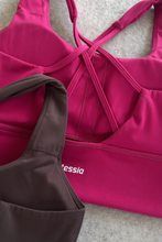 Cargar imagen en el visor de la galería, Solid Raspberry Pink Top