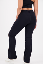 Cargar imagen en el visor de la galería, Solid Black Flare Pants
