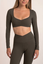 Cargar imagen en el visor de la galería, Adapt Long Sleeve Green Army Top