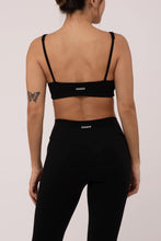 Cargar imagen en el visor de la galería, Ultimate Black Top
