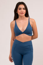 Cargar imagen en el visor de la galería, Twist Navy Blue Top
