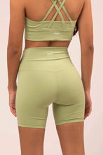 Cargar imagen en el visor de la galería, Daylight Pistachio Green Short