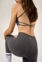 Cargar imagen en el visor de la galería, Blossom Dark Gray Top