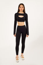 Cargar imagen en el visor de la galería, Sculpt Scrunch Black Leggings