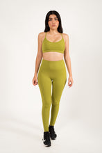 Cargar imagen en el visor de la galería, Sculpt Scrunch Green Leggings