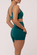 Cargar imagen en el visor de la galería, Spirit Twist Green Short