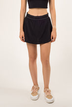 Cargar imagen en el visor de la galería, Alley Black Skirt