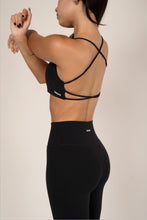 Cargar imagen en el visor de la galería, Blossom Black Top