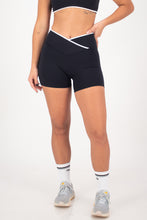 Cargar imagen en el visor de la galería, Align Black Short