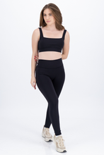 Cargar imagen en el visor de la galería, Form Coal Black Leggings