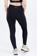 Cargar imagen en el visor de la galería, Form Coal Black Leggings