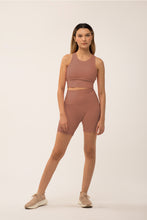 Cargar imagen en el visor de la galería, Solid Hot Cocoa Short