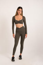 Cargar imagen en el visor de la galería, Adapt Long Sleeve Green Army Top