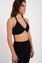 Cargar imagen en el visor de la galería, Charm Twist Black Top