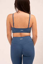 Cargar imagen en el visor de la galería, Twist Navy Blue Top