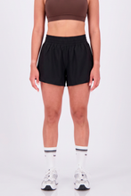 Cargar imagen en el visor de la galería, Pace Running Black Short
