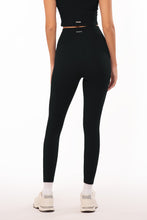 Cargar imagen en el visor de la galería, Daylight Black Leggings