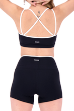 Cargar imagen en el visor de la galería, Aura Black Top