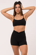 Cargar imagen en el visor de la galería, Spirit Twist Black Short