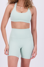 Cargar imagen en el visor de la galería, Solid Cross Leaf Green Top