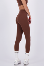 Cargar imagen en el visor de la galería, Rush Caramel Brown Leggings