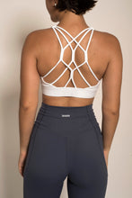 Cargar imagen en el visor de la galería, Pure White Top