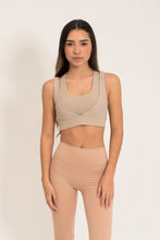 Cargar imagen en el visor de la galería, Essential Latte Top