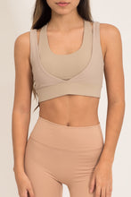 Cargar imagen en el visor de la galería, Essential Latte Top