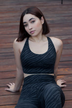 Cargar imagen en el visor de la galería, Dawn Zebra Black Top