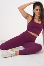 Cargar imagen en el visor de la galería, Solid Leggings Grape Purple