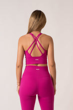 Cargar imagen en el visor de la galería, Solid Pitahaya Top