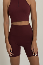 Cargar imagen en el visor de la galería, Solid Wine Short