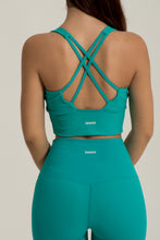 Cargar imagen en el visor de la galería, Solid Green Jade Top