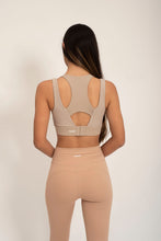 Cargar imagen en el visor de la galería, Essential Latte Top